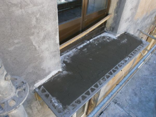 Impermeabilizacin de suelos de balcones y colocacin de gotern de aluminio